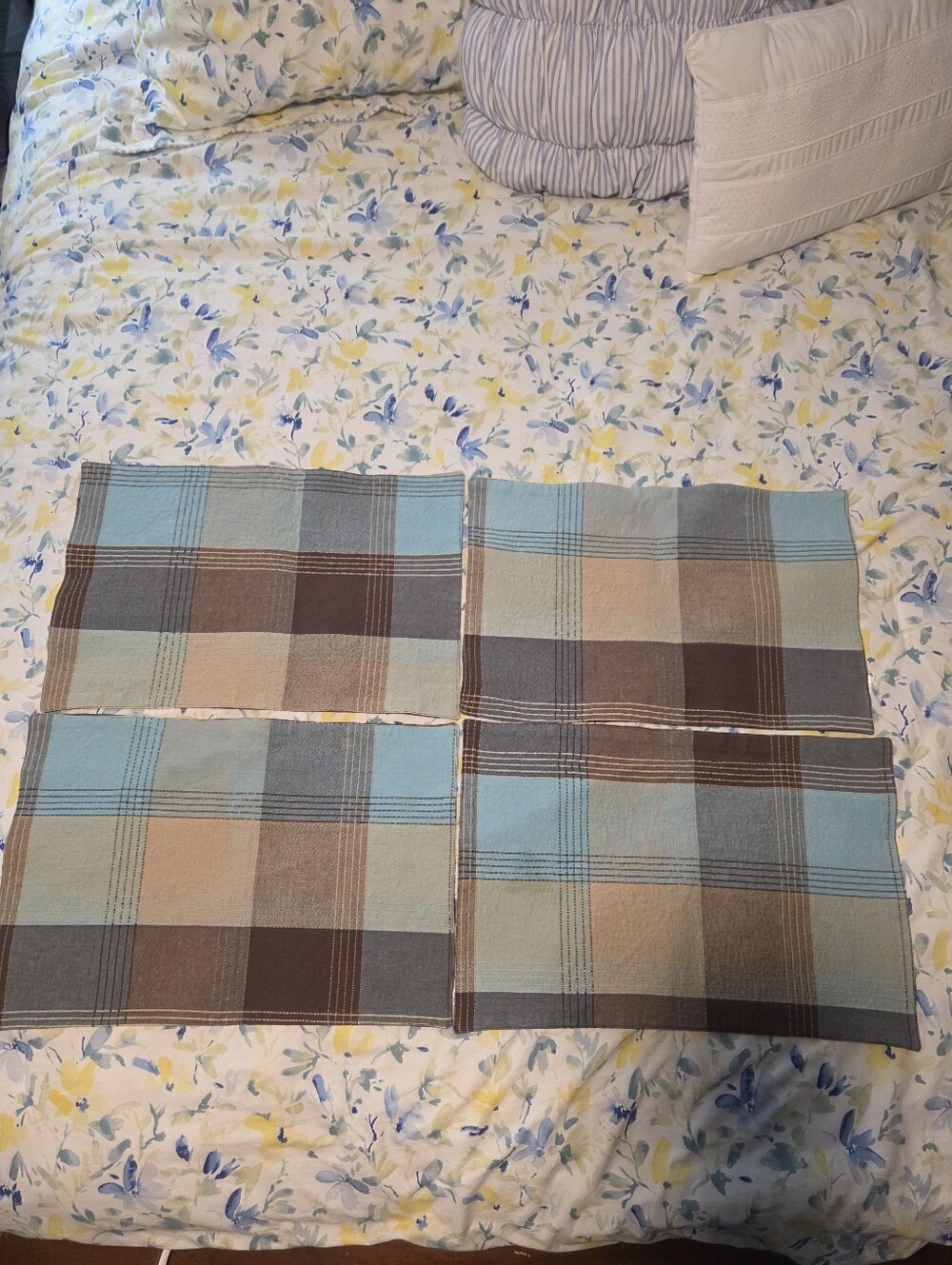 Set Of 4 Placemats Blue Brown Beige Gray 12 X 17 Inches